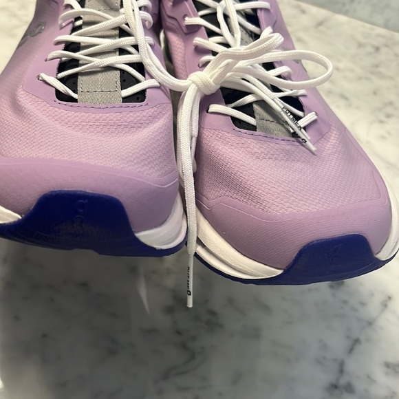 On Running Cloudnova Form Size 9 NEW - Picture 10 of 13